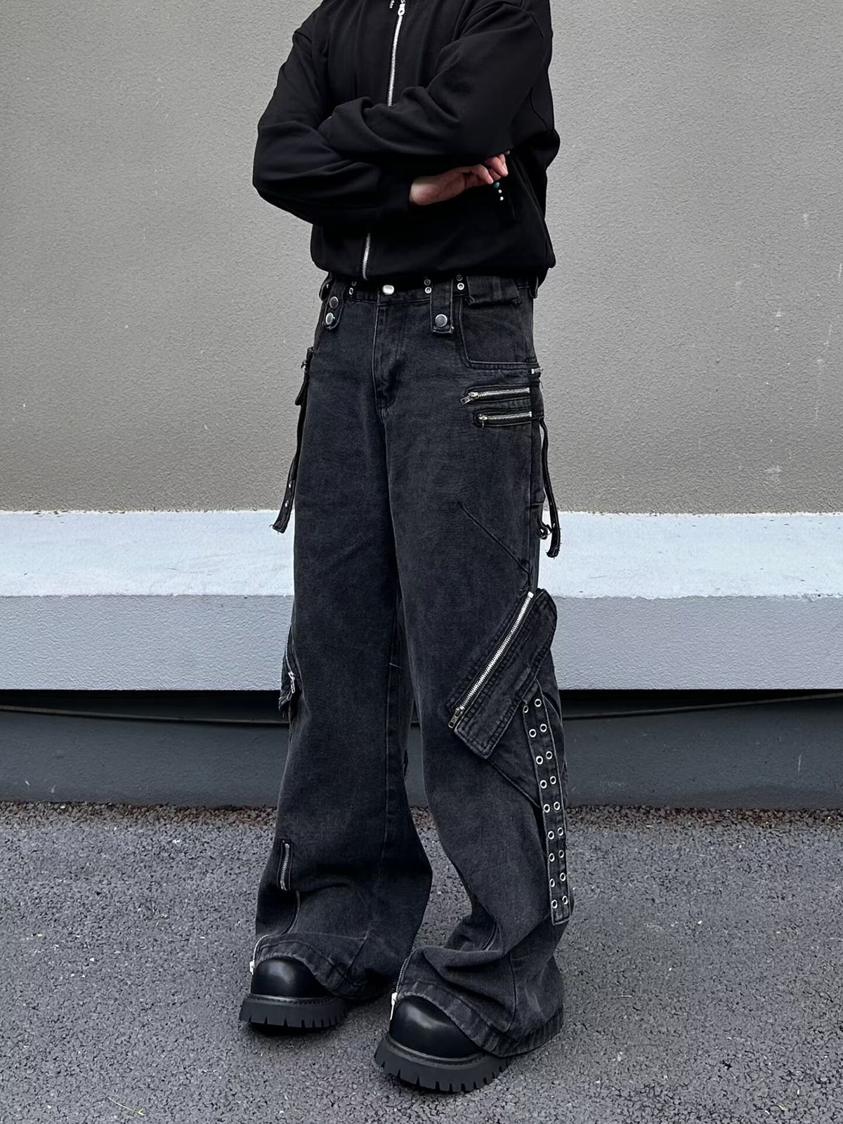 Unisex Vintage Cargo Jeans With Adjustable Belt & Multi-Pockets – Distressed Washed Denim Pants For Streetwear & Workwear Style_mkmklike.com