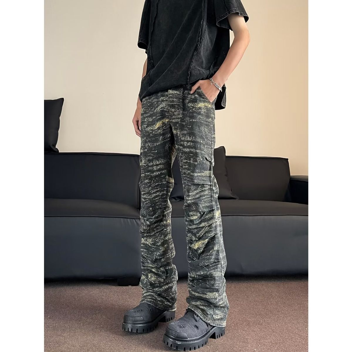 Men's Clothing American high street vibe wrinkled camouflage jeans men's hip-hop workwear straight flared loose slim long pants_mkmklike.com