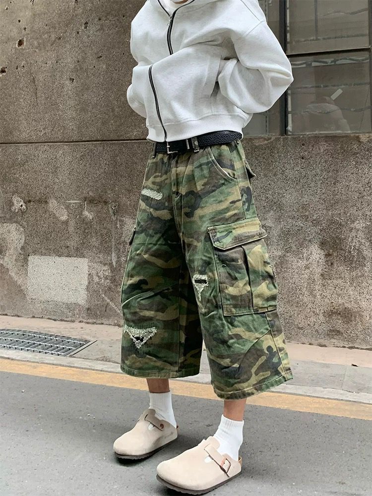 Men's And Women's Washed Damaged Camouflage Shorts High Street Fashion Summer Handsome Seven Point Overalls_mkmklike.com