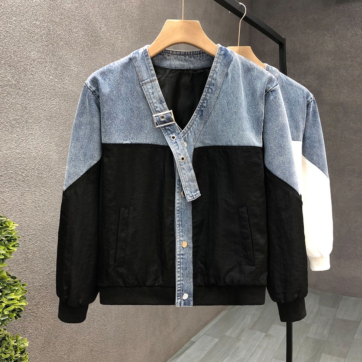 Pishi Color-Block Denim Jacket Men, Spring New Style, Men's Youthful V-Neck Top For Autumn And Winter_mkmklike.com