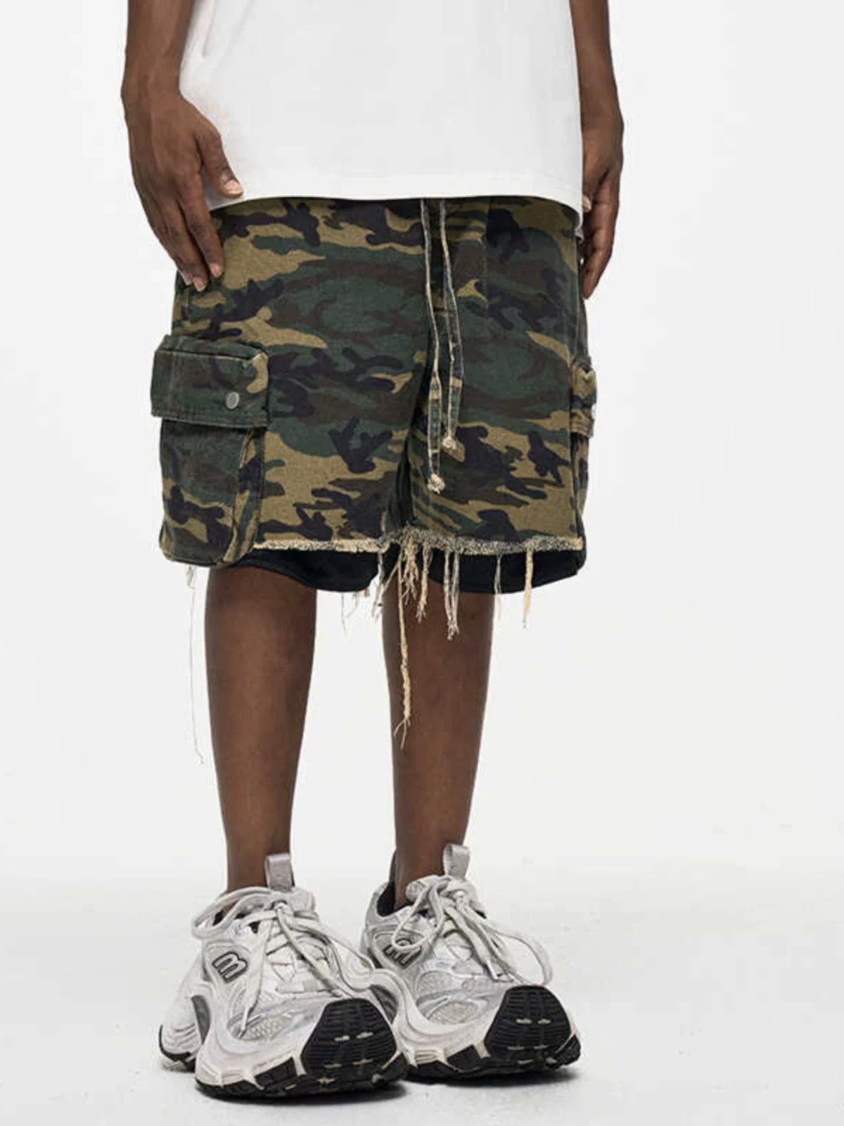 Men's Clothing High Street Washed Raw Edge Distressed Double Layer Retro Workwear Pocket Trendy Camouflage Shorts Summer Shorts Men's Trend_mkmklike.com