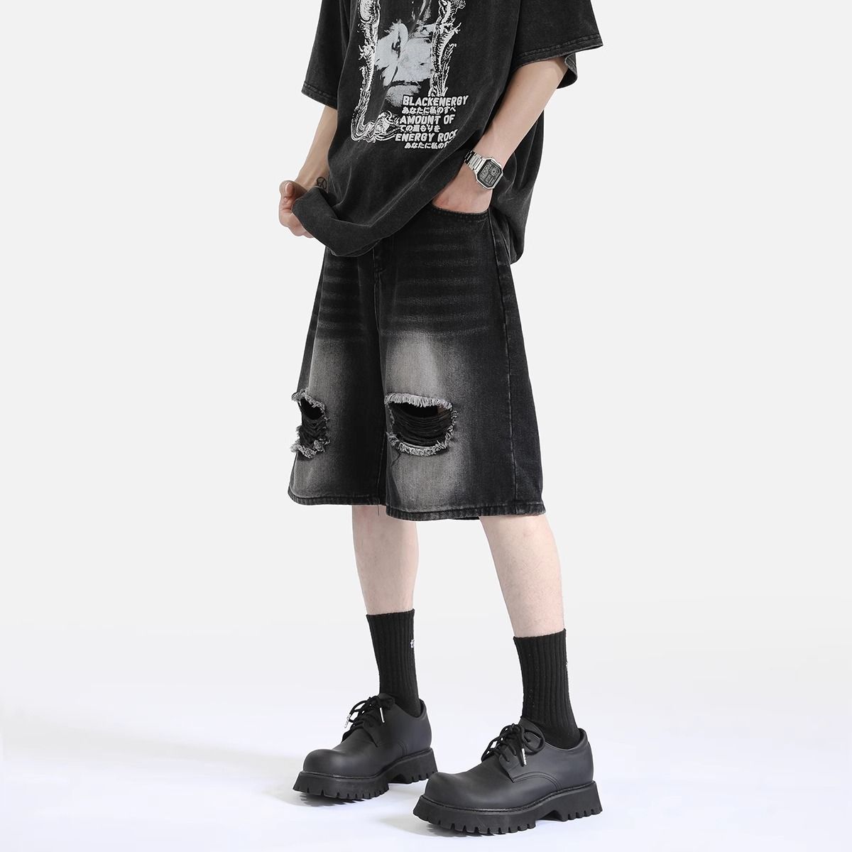 "Men's Vintage Distressed Denim Shorts – Retro High-Waisted Loose Fit (Streetwear, 5-Pocket Design, Breathable Cotton, Urban Casual Style)"_mkmklike.com