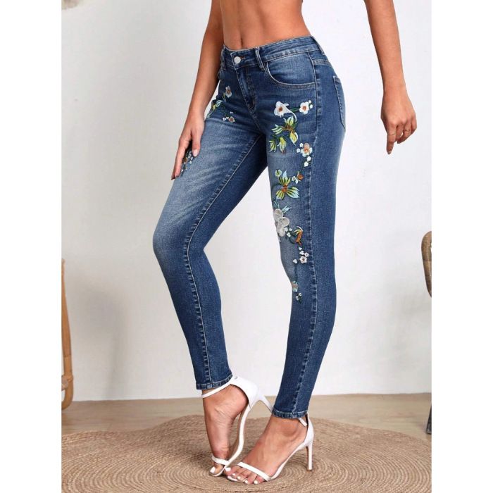 Embroidered Slim-Fit Jeans – Stretchy Mid-Rise Skinny Denim With Floral Detailing (Blue)_mkmklike.com