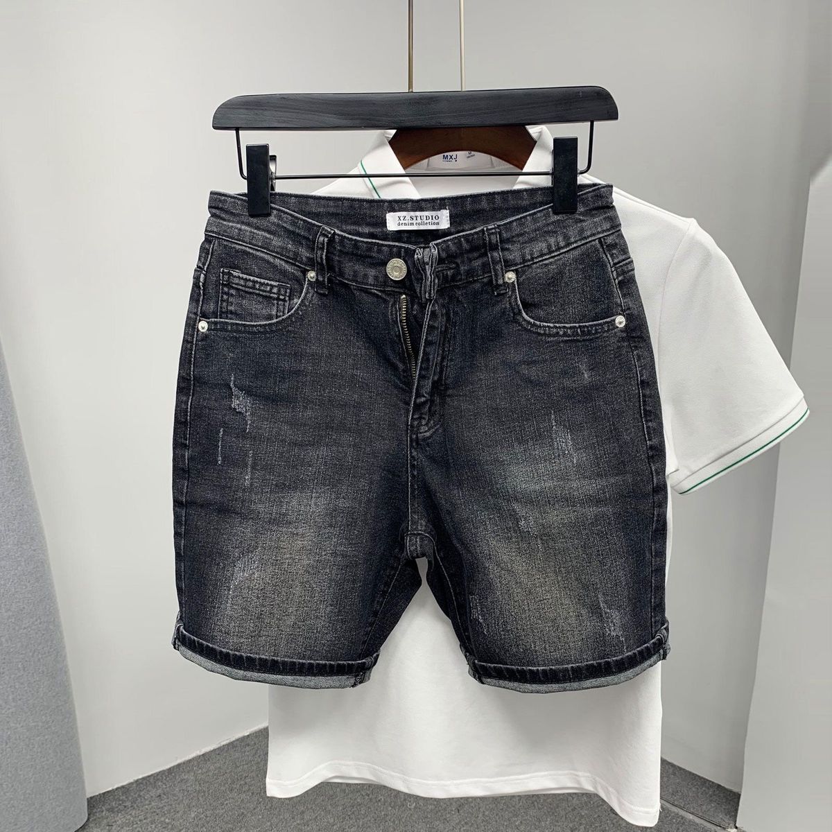 Men's Distressed Slim-Fit Denim Shorts Stretch Washed Black Grey Casual 5-Inch Shorts_mkmklike.com