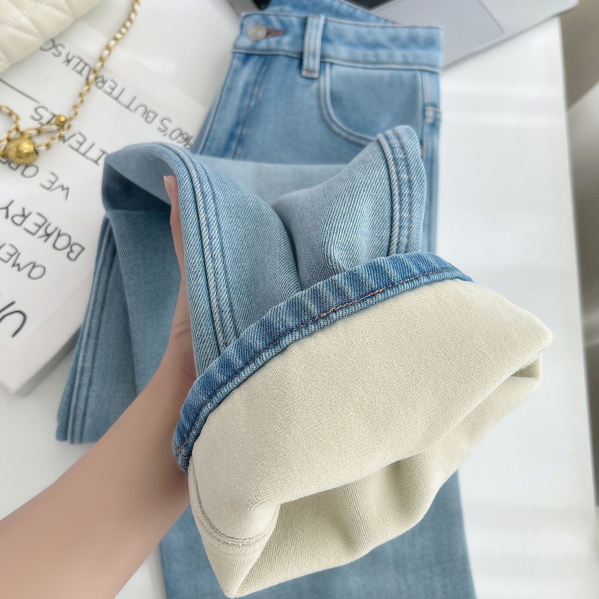 Women's Light Blue Flannel-Lined Straight Leg Jeans - High Waist, Relaxed Fit, Vintage Style, Slimming Wide Leg Pants For Winter_mkmklike.com