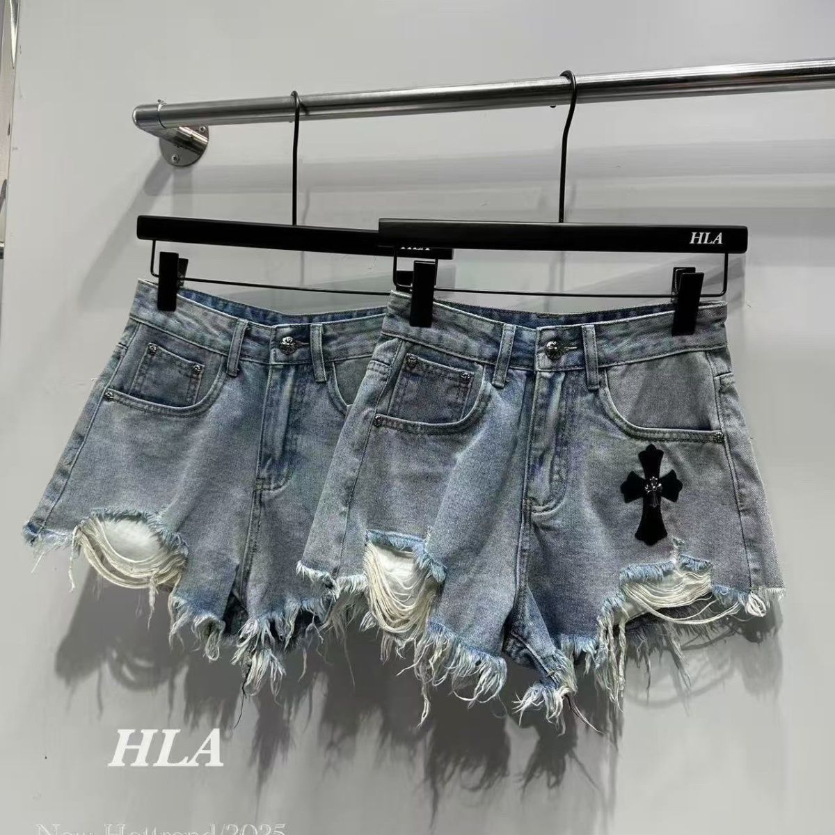 Spicy Girl Cross Pattern Low-Waist Denim Shorts For Women 2025 Summer Design Unique Loose Wide-Leg Hot Pants Trendy_mkmklike.com