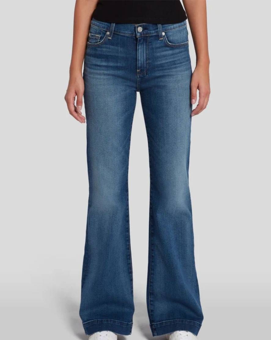 Stretchy Mid Rise Flare Jeans For Women – Comfortable Cotton Blend Denim Pants With Classic Flare Leg & Versatile Style_mkmklike.com