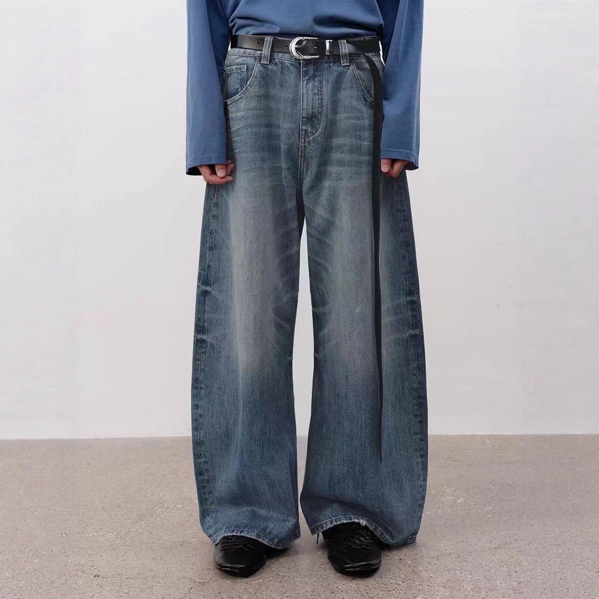 Men's Clothing Vintage Distressed Straight-Leg Jeans For Men & Women – Retro Blue Washed Denim With Artistic Fading & Unique Pocket Detailing (S-XXL)_mkmklike.com