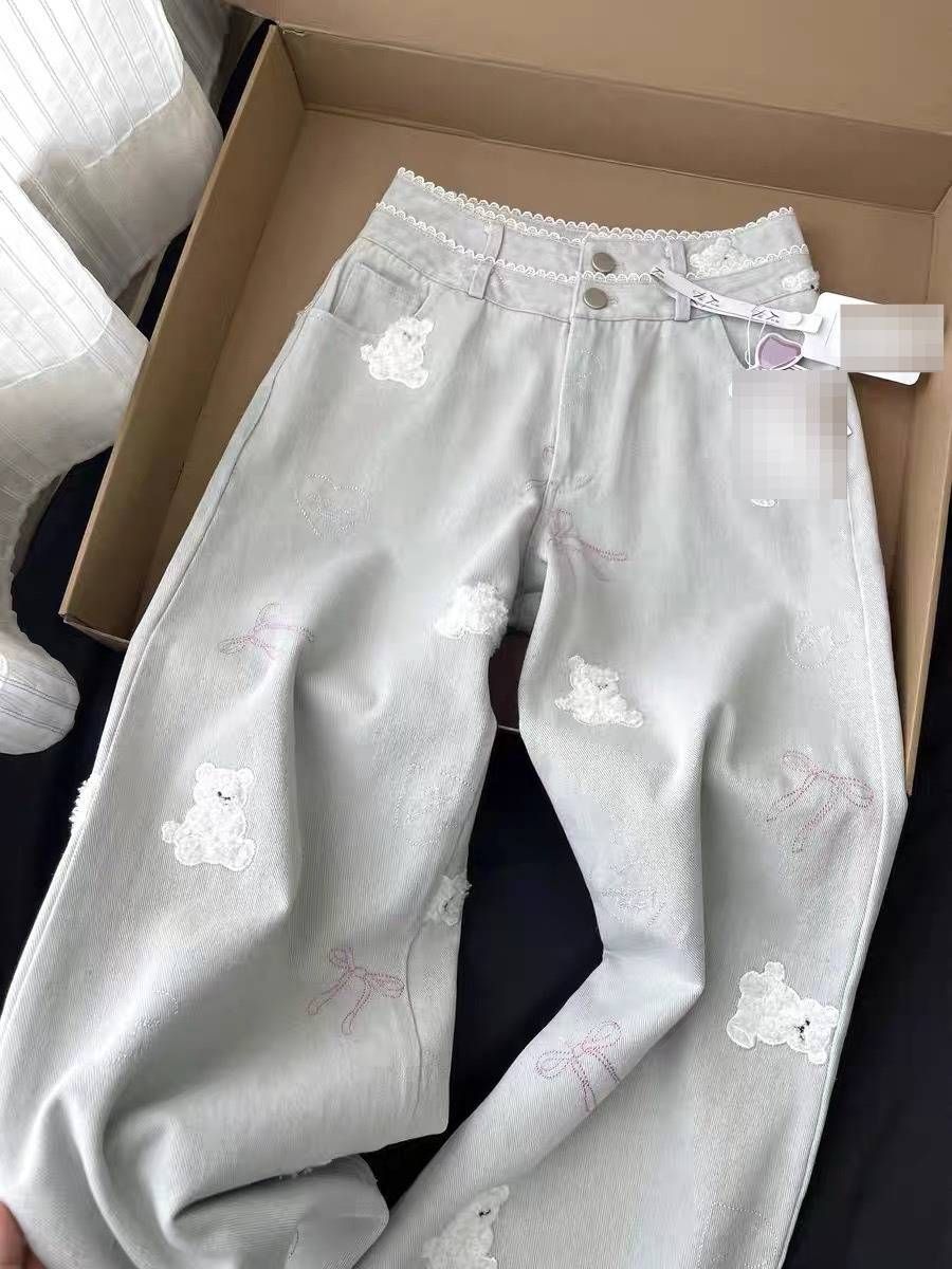 Women's Lace Double Waistband Button Embroidered Bear Straight Leg Jeans Sweet Style Petite Loose Fit Slimming Long Pants_mkmklike.com