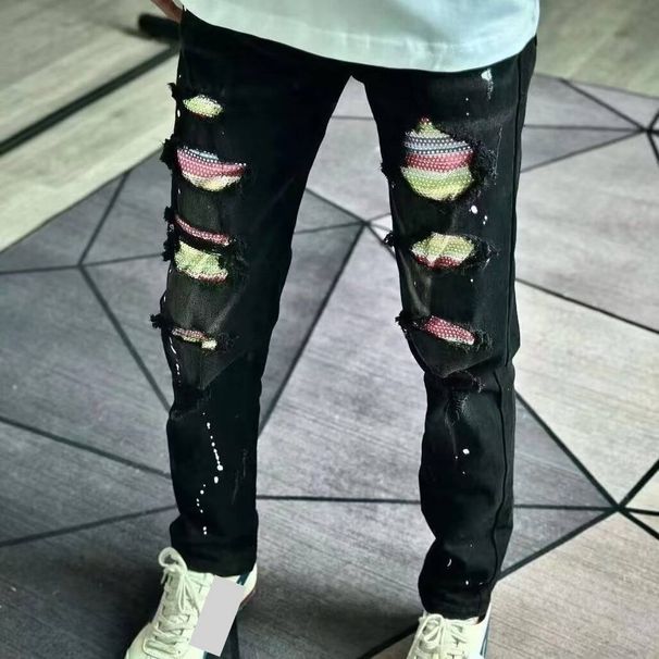 Black Splatter Paint & Red Rhinestone Patch Jeans – Distressed Slim Fit Denim Pants For Streetwear_mkmklike.com