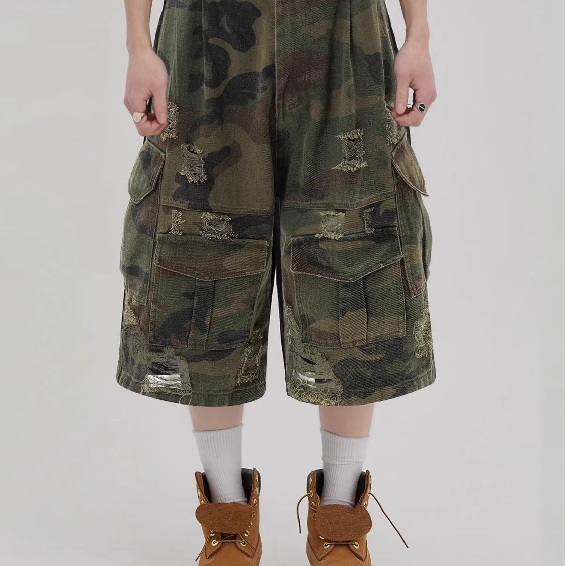 Unisex High Street Loose Straight Leg Capri Pants American Retro Washed Military Green Camouflage Ripped Jeans_mkmklike.com