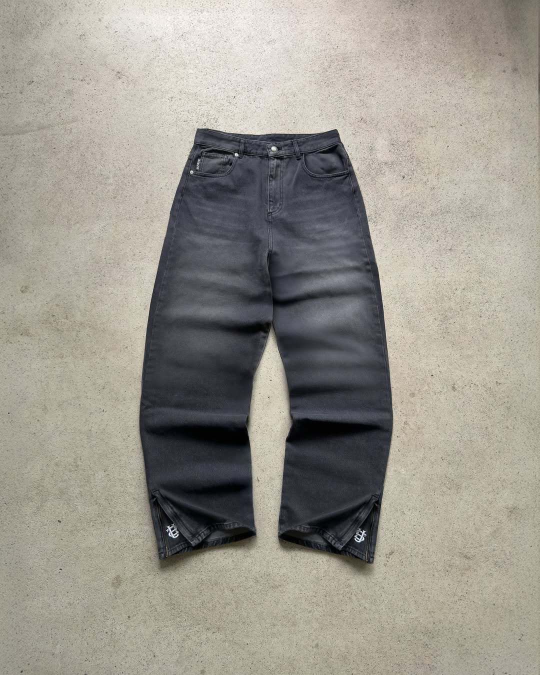 Men's Clothing European And American Retro Washed Distressed Jeans Men And Women Street Black And Gray Embroidered Straight Trousers_mkmklike.com