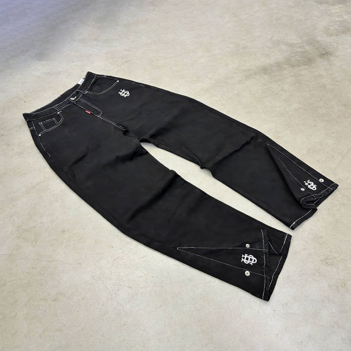 Men's Vintage Washed Embroidered Jeans - Straight Cut Distressed Denim With Artisan Stitching_mkmklike.com