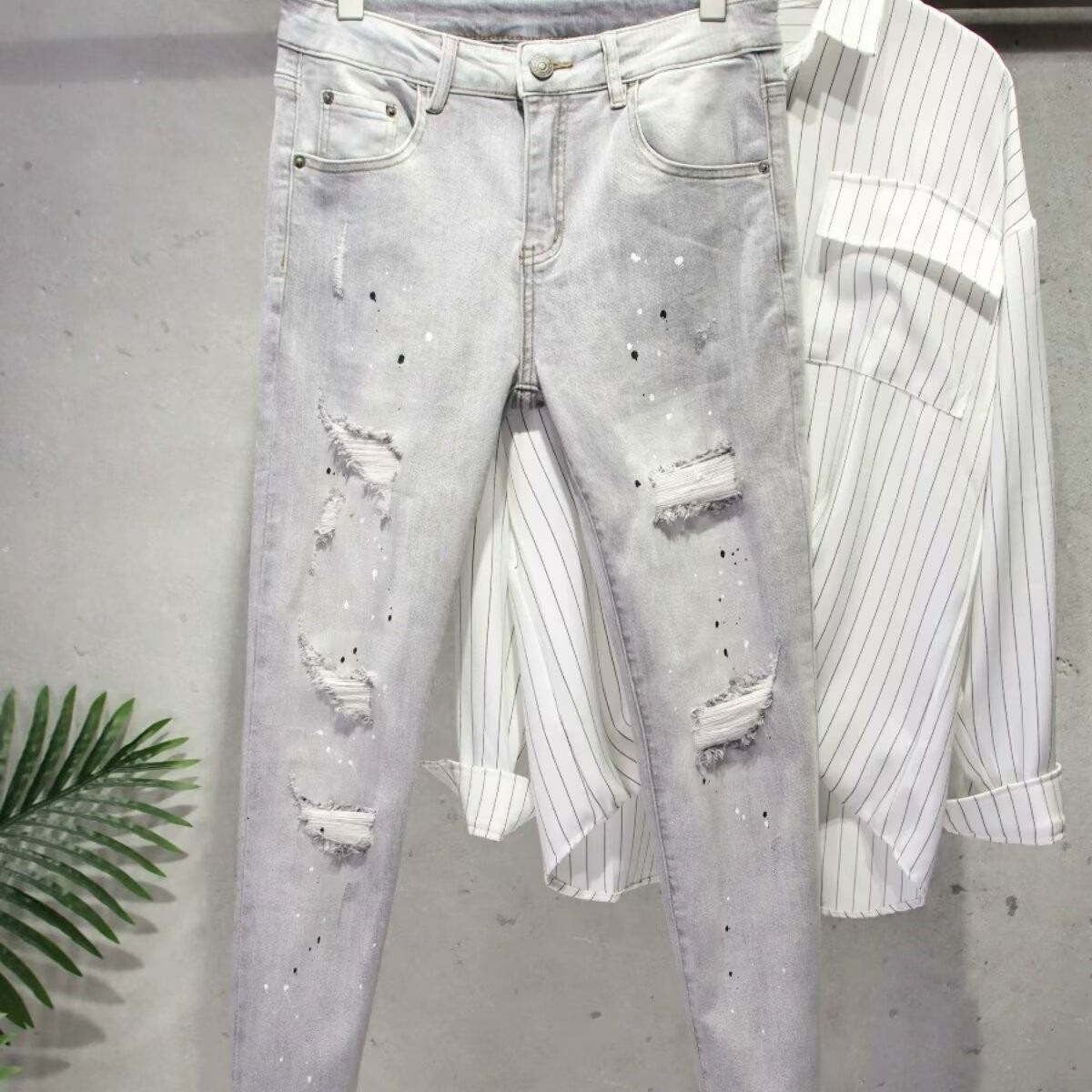 Men’s Distressed Washed Denim Jeans – Slim Straight Fit, Hip-Hop Streetwear Style, Lightweight & Breathable_mkmklike.com