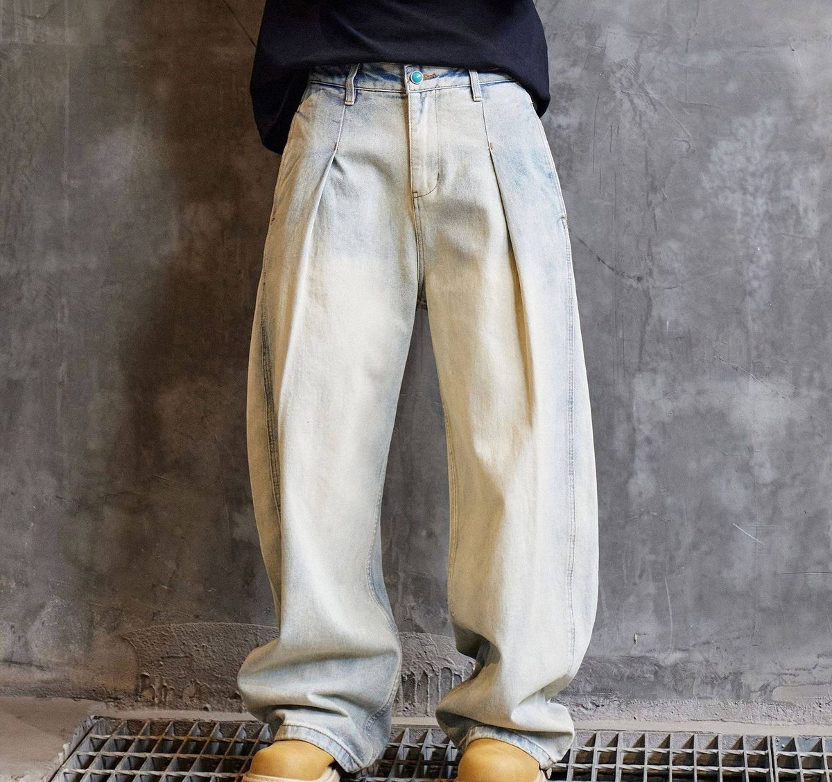 Men's Clothing American Retro Pleated Washed Denim Jeans High End Loose Wide Leg Floor Length Trousers_mkmklike.com