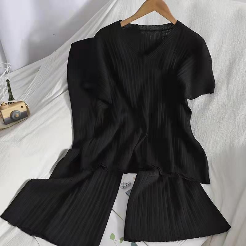 Women's Clothing Summer slimming pullover V-neck solid color top versatile nine-point wide-leg pants pleated knitted two-piece suit_mkmklike.com