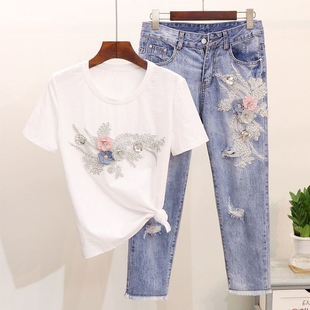 Women's Embroidery Beaded Sequined Three-dimensional Flower T-shirt + Ripped Nine-point Jeans_mkmklike.com