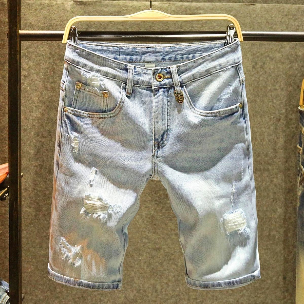 Men's Light Blue Ripped Denim Shorts Summer Fashion Trend Handsome Casual Hole Cutout Pants_mkmklike.com
