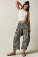 Women's Relaxed Straight Leg Jeans – Mid-Rise Comfort Denim With Vintage Wash & Animal Print Options (S-XXL)_mkmklike.com