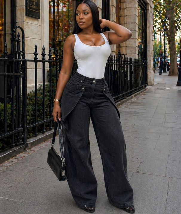 Women's Casual Straight Leg Jeans Style Street Fashion Misaligned Button Design New Style_mkmklike.com