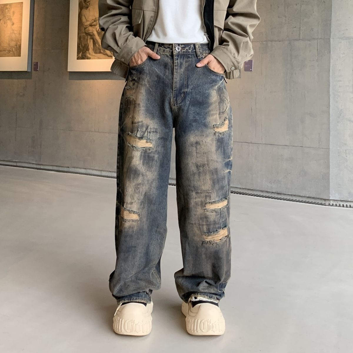 Distressed Denim Jeans For Men - Vintage Washed High Street Wide Leg Baggy Pants With Hand-Painted Details_mkmklike.com