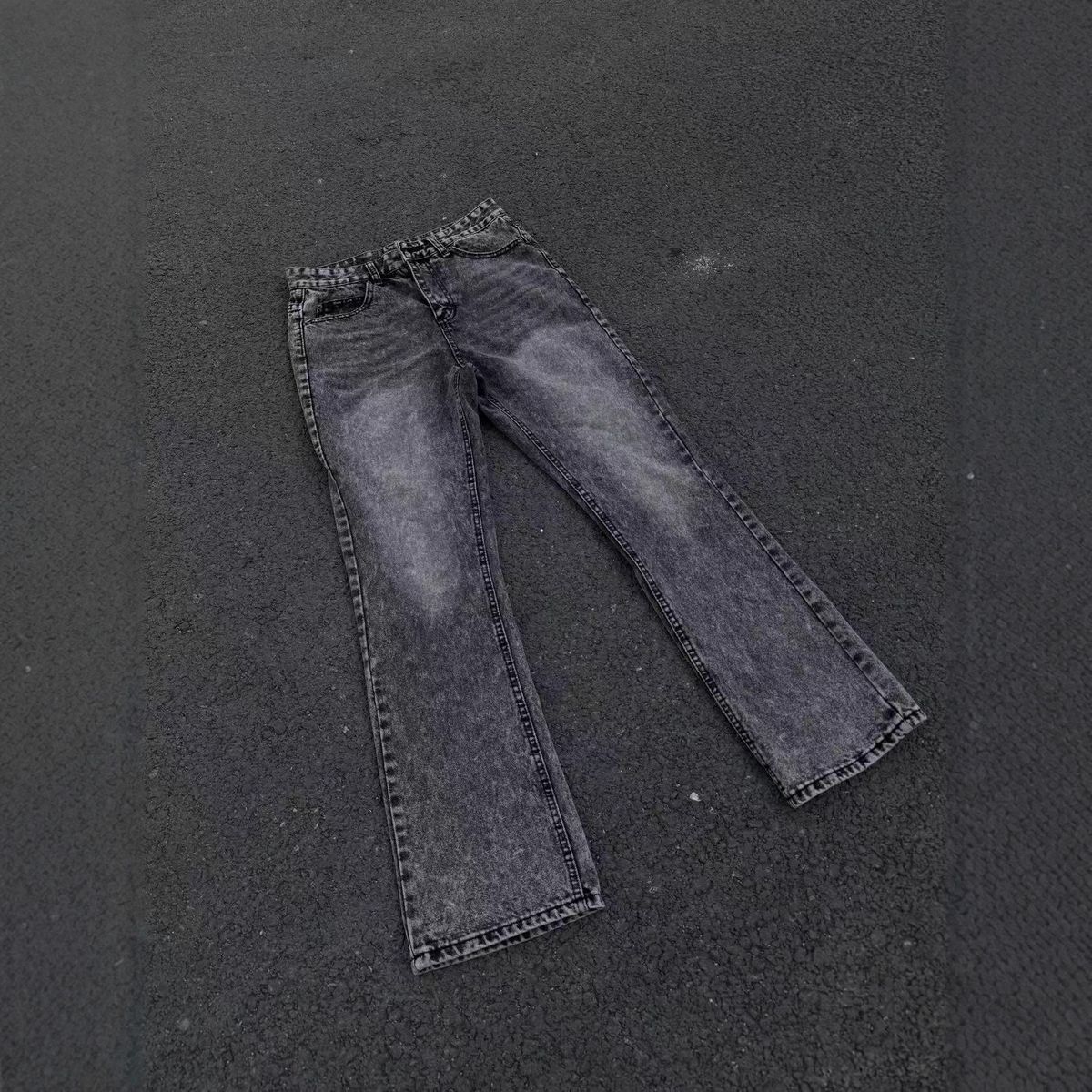 Distressed Marble Wash Cleanfit Flared Jeans For Men & Women – Versatile Staple Denim With Vintage Appeal_mkmklike.com