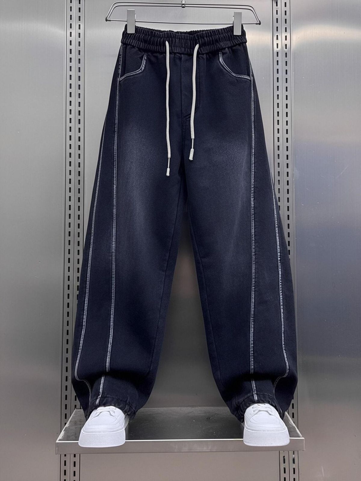 Men's Heavyweight Gradient Color Striped Jeans Loose Wide Leg Curved Scimitar Cargo Pants Multi Pocket 2026 New Fashion_mkmklike.com