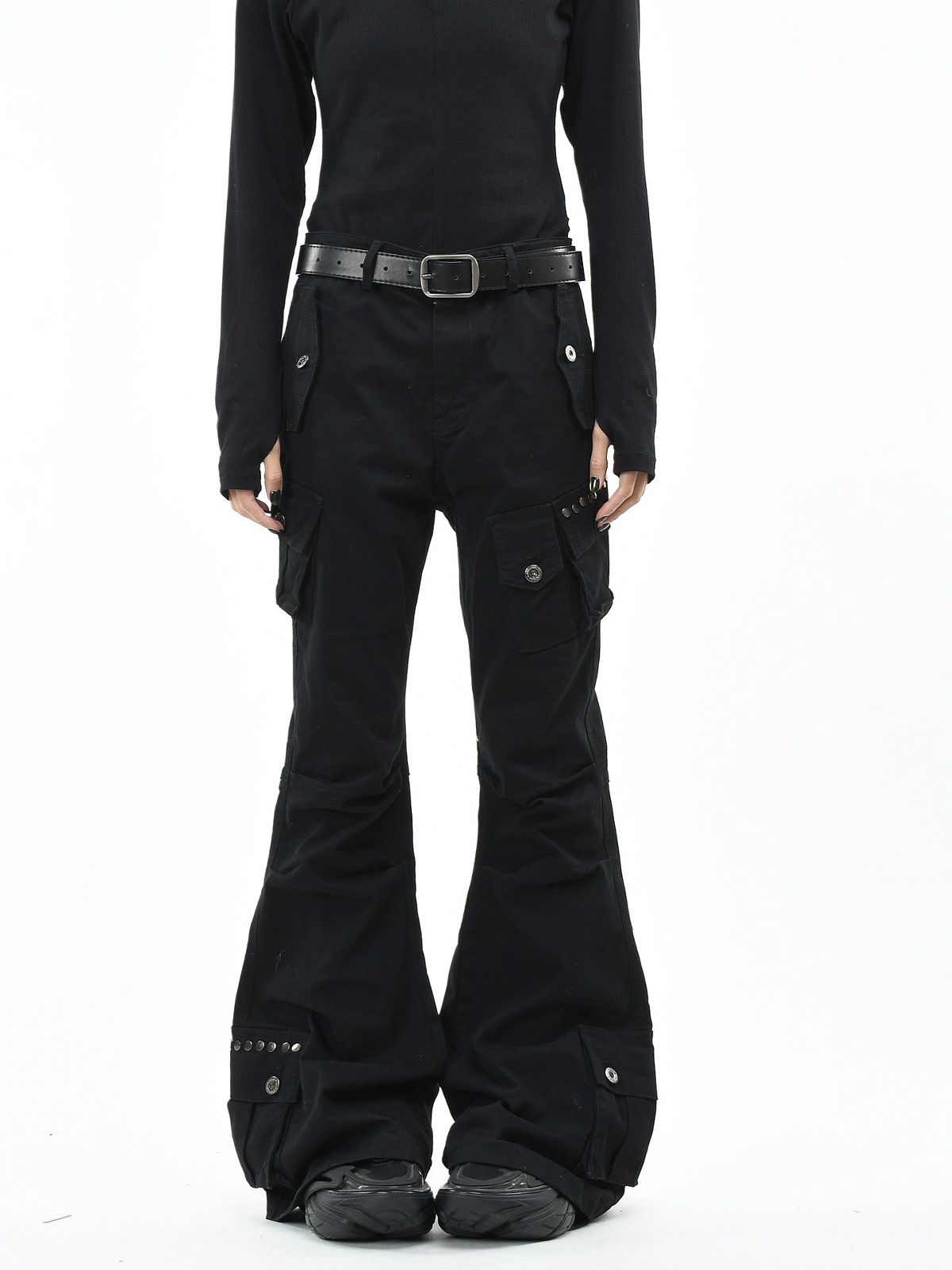 Unisex Multi-Pocket Cargo Pants With Studded Details – Slim Fit & Flared Hem (Urban Utility Style For Men & Women)_mkmklike.com