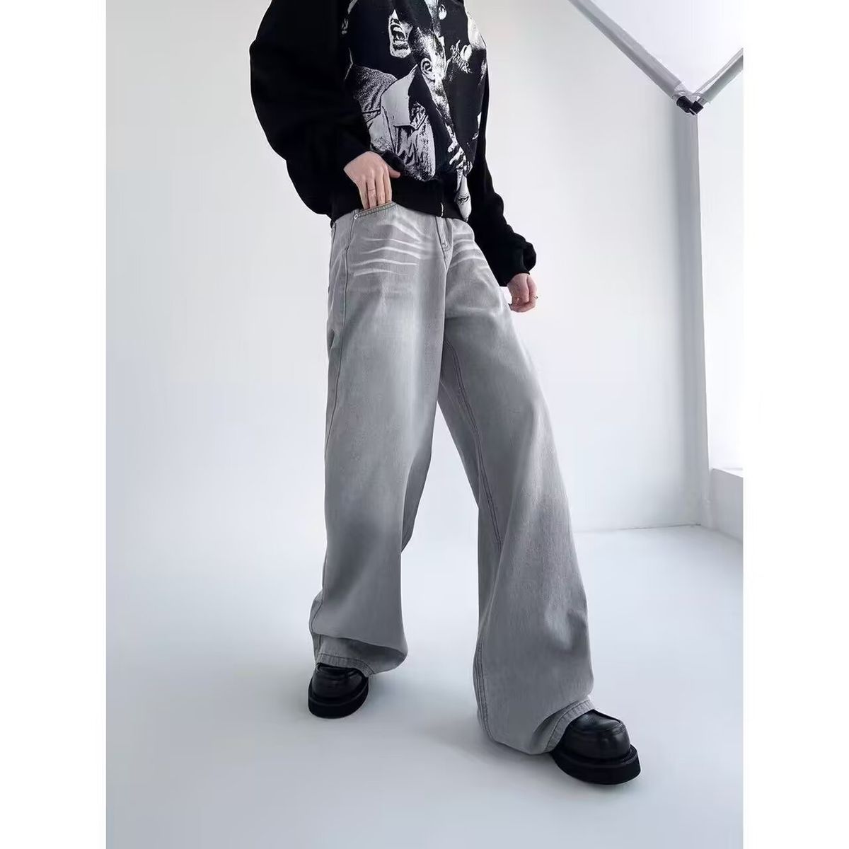 Trendy, Artistic, Stylish, Simple, And Versatile New Gradient Denim Jeans With A Harajuku Vibe._mkmklike.com