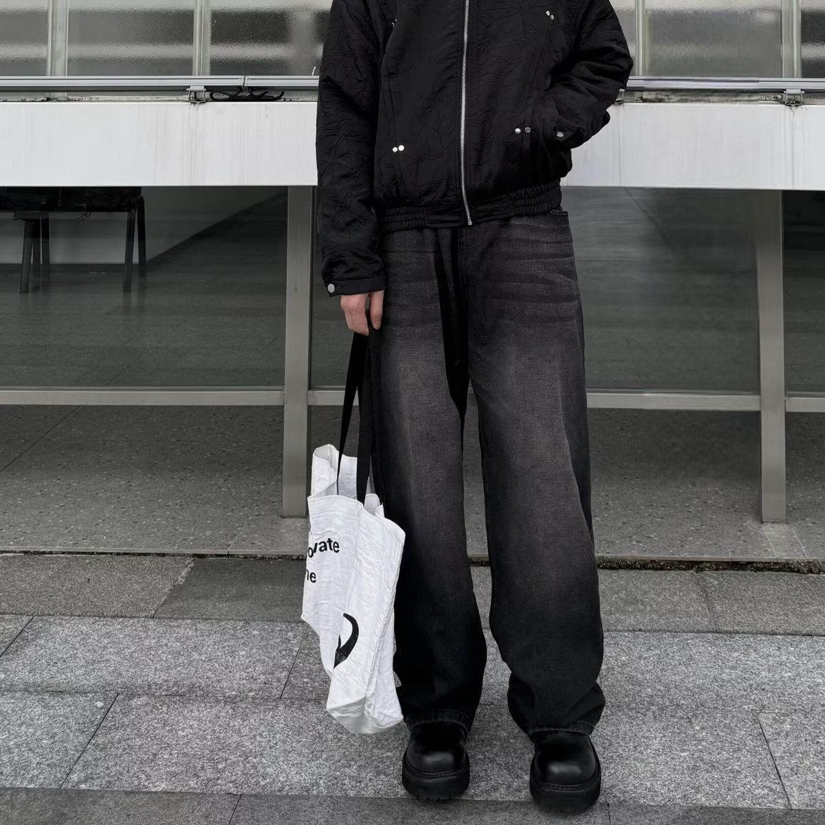 "Unisex Straight-Leg Jeans - Classic Hong Kong Style Denim Pants For Men & Women | Timeless Vintage Wash Options"_mkmklike.com