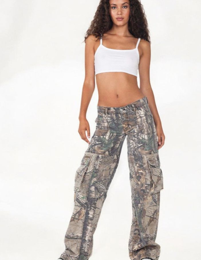 Women's Retro Camouflage Overalls - Low Waist, Multi-Pocket, Straight Leg Jeans With Leaf Print_mkmklike.com