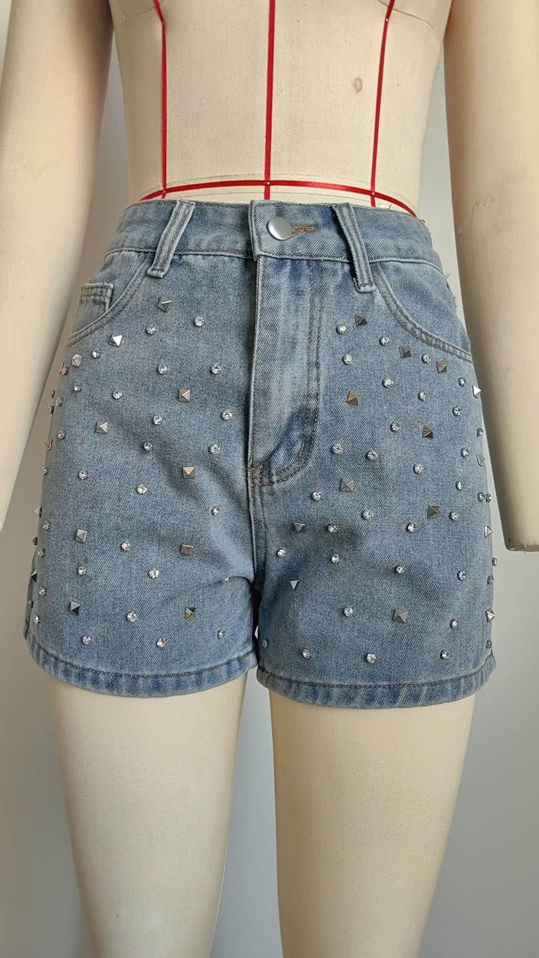 K New Design Sense Beaded Slimming Denim Shorts For Women_mkmklike.com