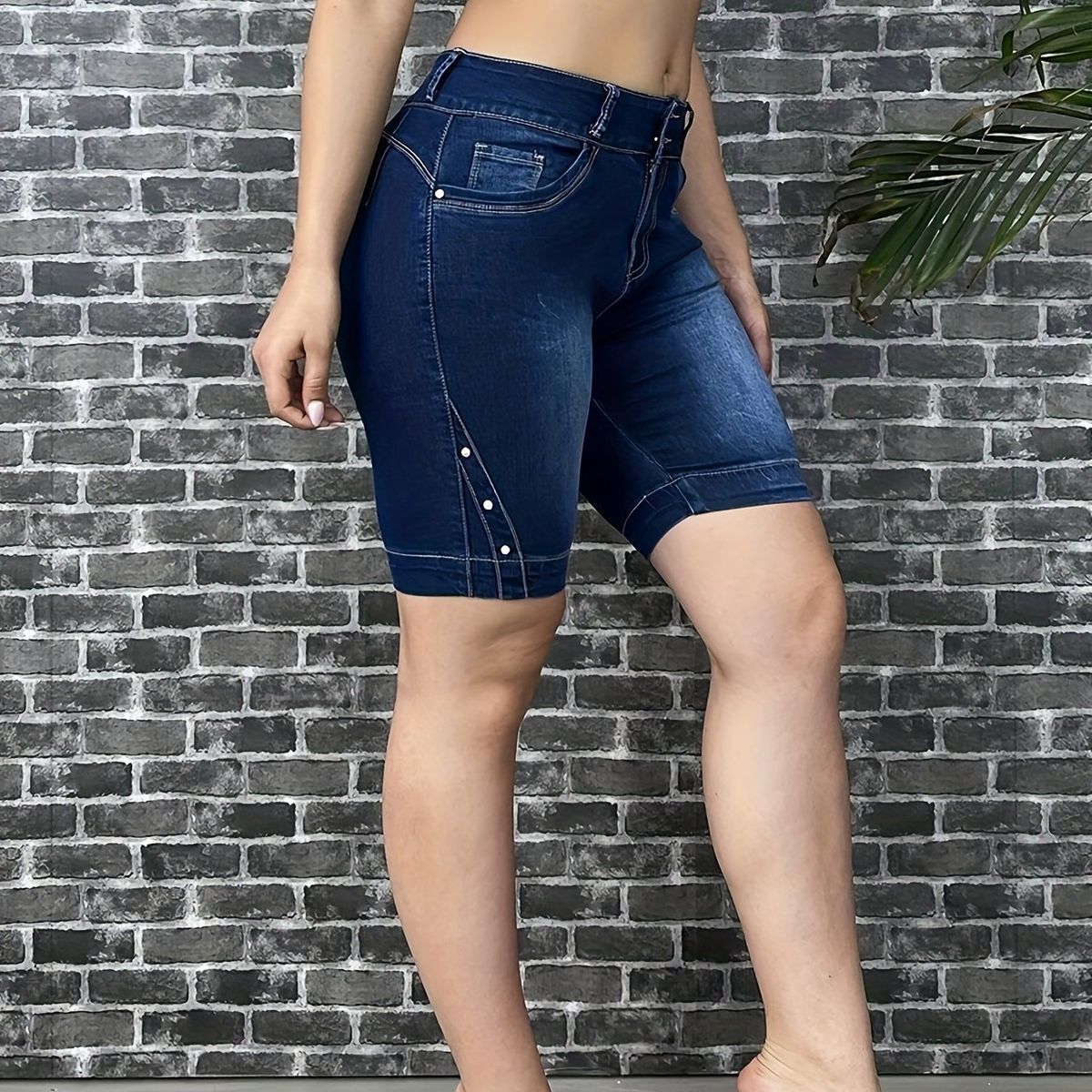 Women's Clothing Women's Slim Fit Denim Shorts Slim Denim Shorts Rolled Up_mkmklike.com