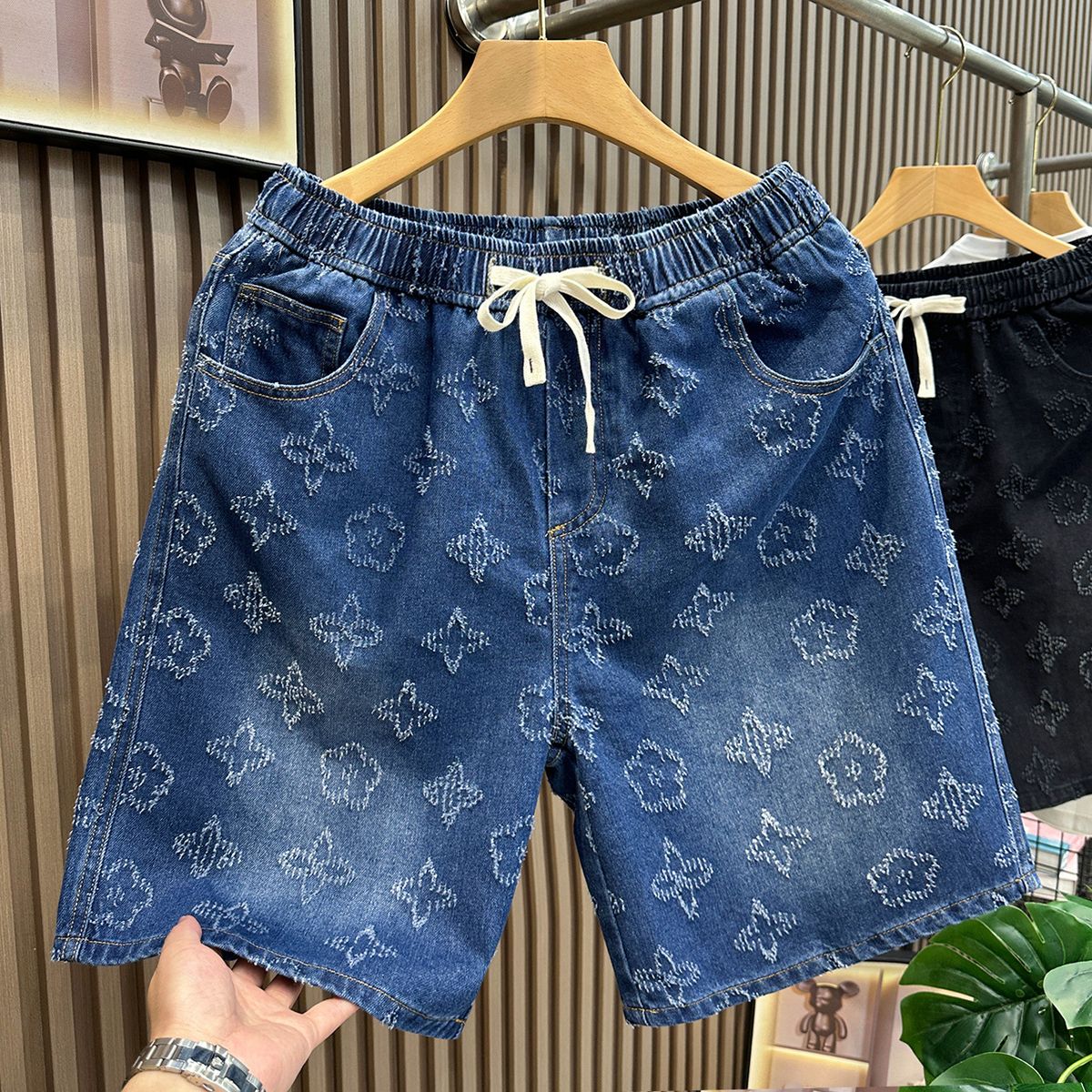 Summer Jacquard Denim Shorts for Men Light Luxury Monogram Pattern European Style Casual Breathable Beach Five Point Pants_mkmklike.com