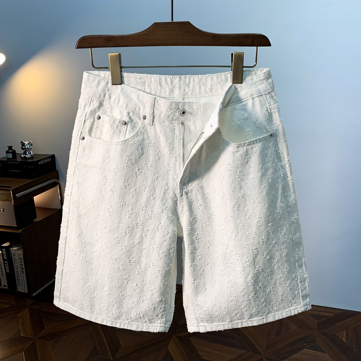 Men's Loose Distressed Denim Shorts Casual Streetwear White Washed Crochet Hem Mid-Length Summer Shorts_mkmklike.com