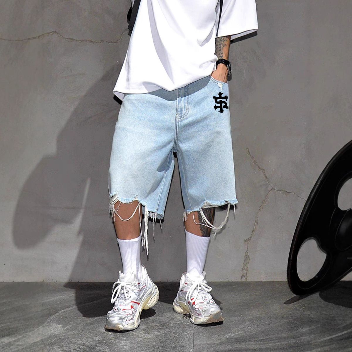 Men's Abstract Letter Logo Denim Shorts - 5-Inch Fringe Streetwear Shorts_mkmklike.com