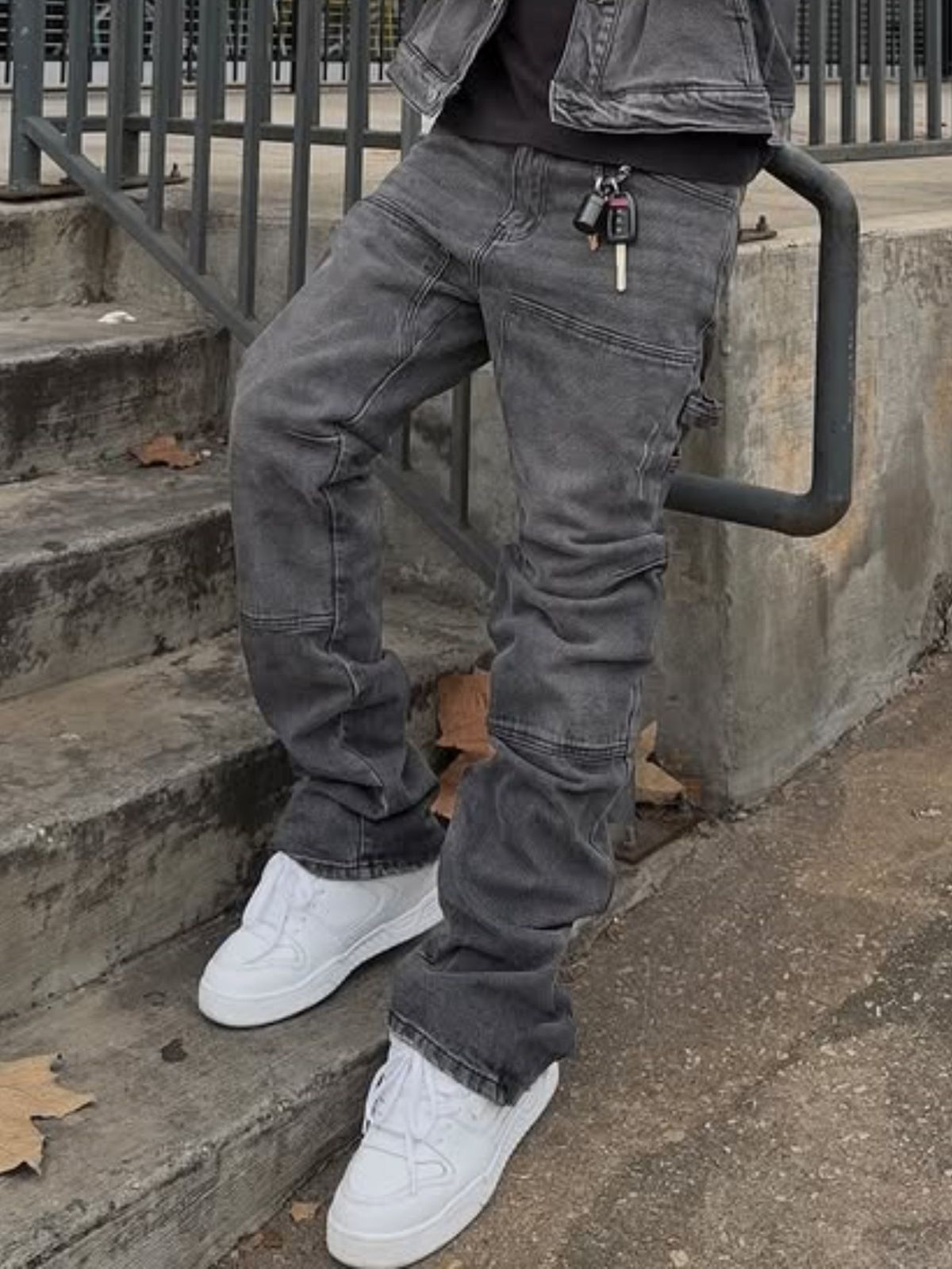 Men's Gray Distressed Denim Jeans High Street Vintage Washed Slim Bootcut Pants With Button Details_mkmklike.com