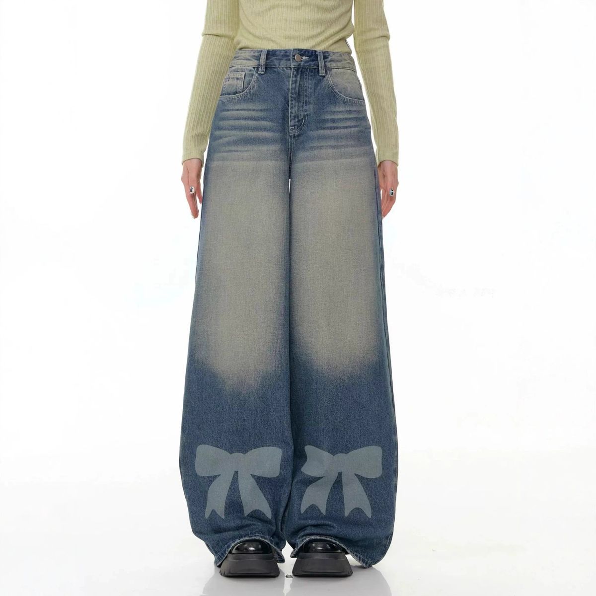 Vintage Wide-Leg Jeans With Butterfly Print | Distressed Denim Pants For Women (S-L) – Retro Washed Cotton With Subtle Stretch_mkmklike.com