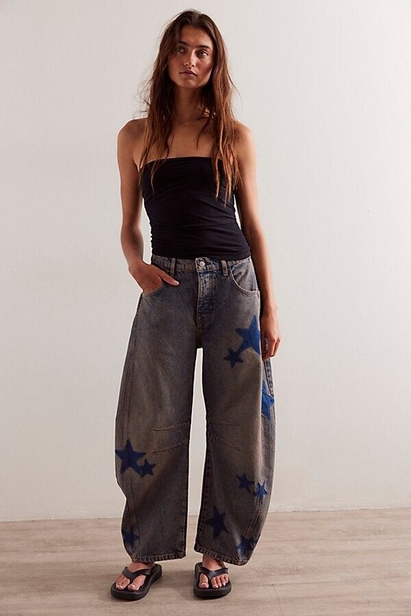 Women's Casual Loose Fit Mid-Rise Straight Leg Printed Jeans - Floral & Star Patterns (Blue Love, Vintage Blue, Star) - S-Xxl_mkmklike.com