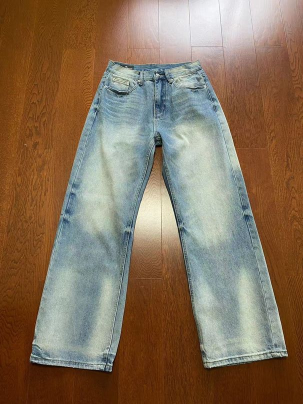 Relaxed Fit Washed Blue Straight Leg Jeans For Men & Women – Comfortable & Stylish Everyday Denim Pants_mkmklike.com