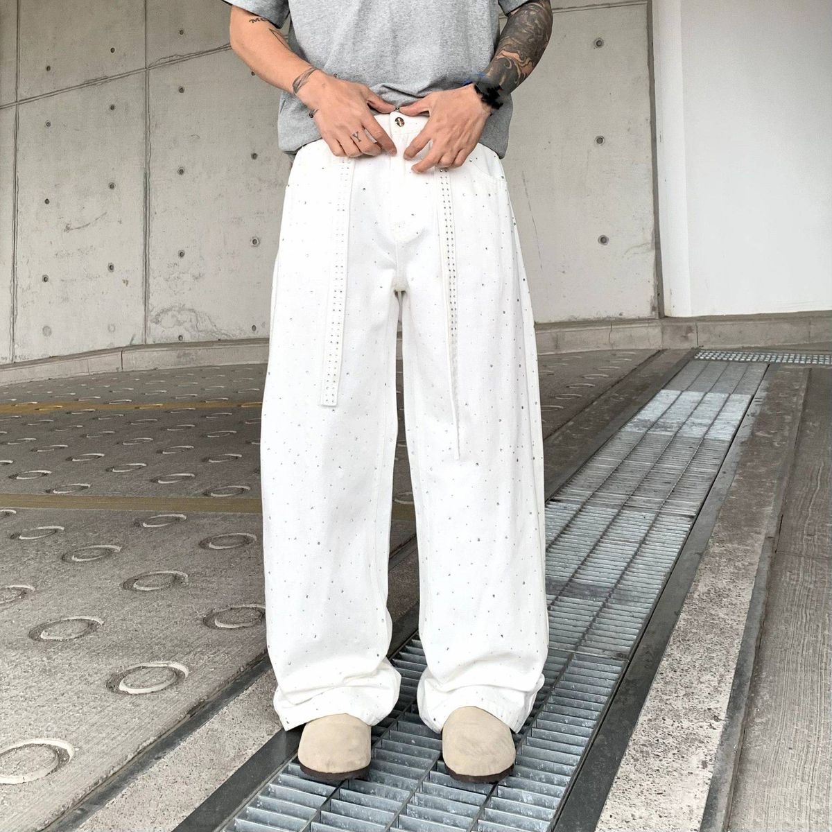 American Trendy Brand Street Jeans For Spring And Summer, With A Simple Youth College Style And Beaded And Diamond Ironed Jeans_mkmklike.com