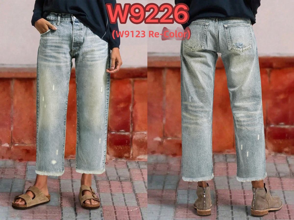 Women's Loose Straight Leg Cropped Jeans With Frayed Edges And Ripped Details_mkmklike.com