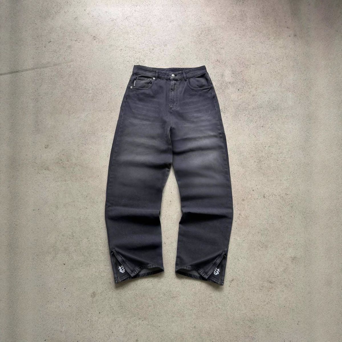 European And American Retro Washed Vintage Jeans For Men Autumn And Winter Street Black Gray Embroidered Straight Leg Pants_mkmklike.com