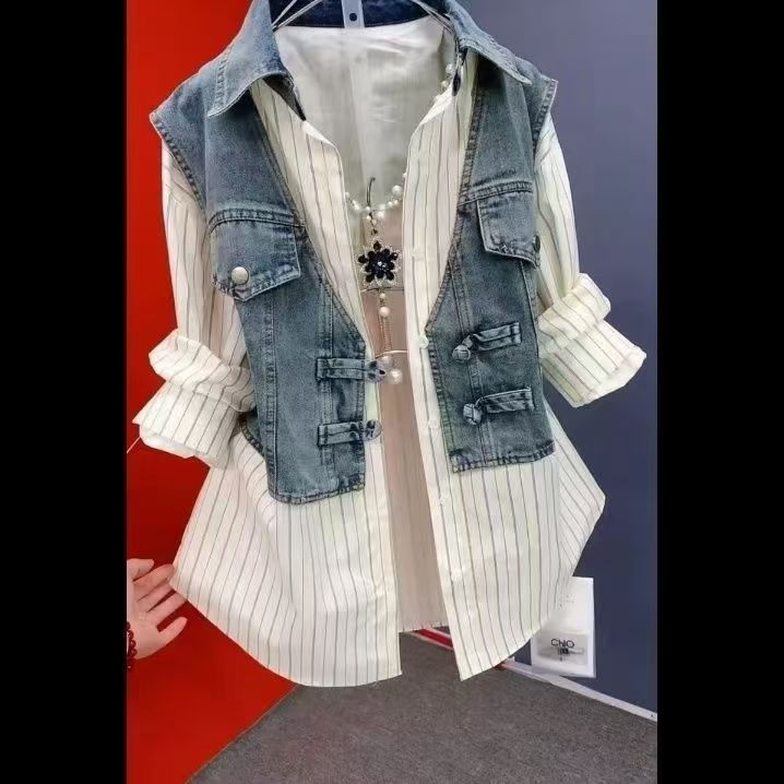 Fashionable Denim Shirt For Women - Casual Two-Tone Stripe Design With Polo Collar, Long Sleeve & Versatile Styling_mkmklike.com