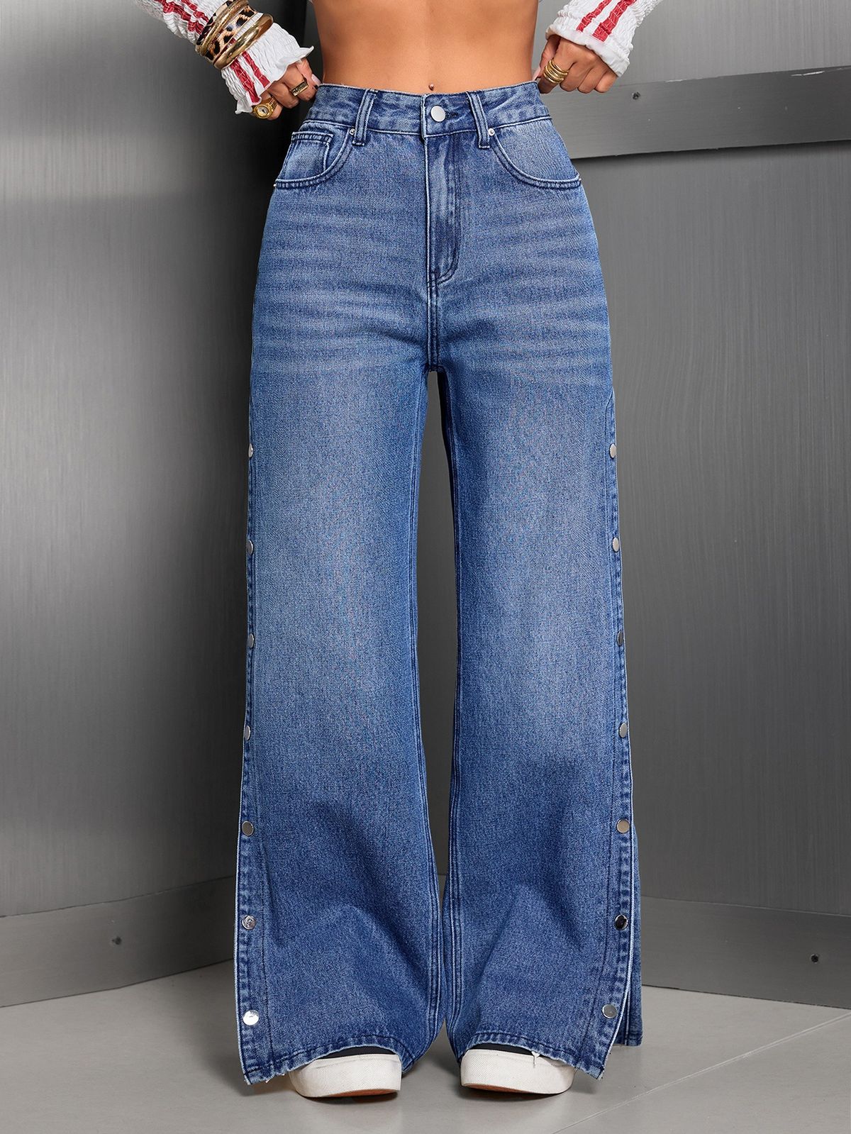 High Waisted Loose Fitting Straight Leg Jeans For Women Button Design Relaxed Everyday Wear Comfortable Feshion_mkmklike.com