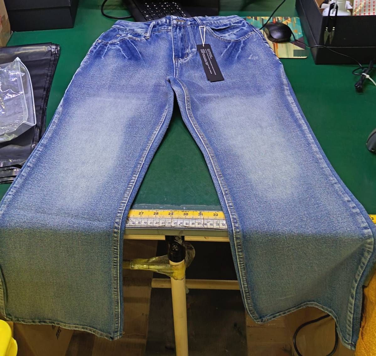 Men's Clothing Paris Style Flared Lost Videotape Ice Blue Washed Damaged Flared Jeans Clean Fit Style_mkmklike.com