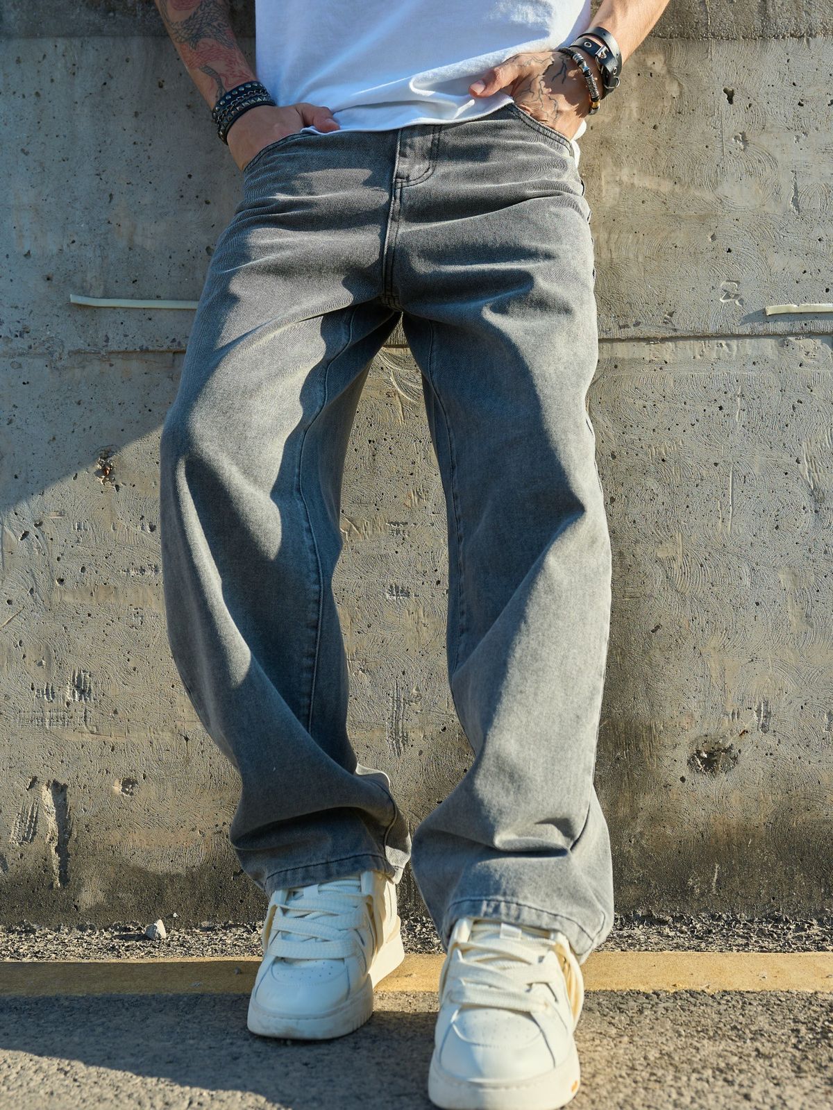 Vintage Washed Grey Jeans For Men – Loose Straight Leg Distressed Denim With Wide Hem (XS-XXL)_mkmklike.com