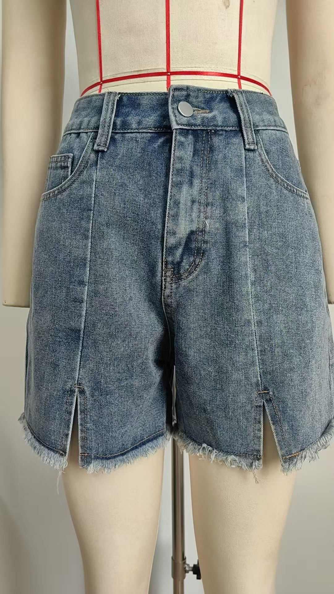 K Women's New Denim Shorts With Frayed Edges And Versatile Split Hot Pants_mkmklike.com