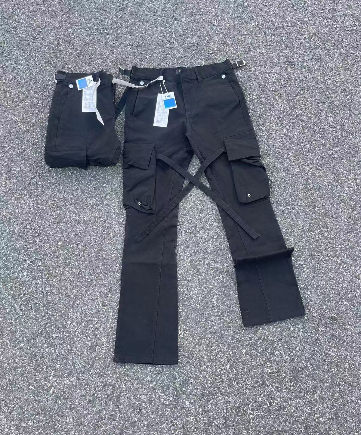 "Utility Cargo Flare Pants Adjustable Drawstring Waist With Multiple Pockets, Unisex Workwear-Inspired Trousers In Distressed Denim For Street Style"_mkmklike.com