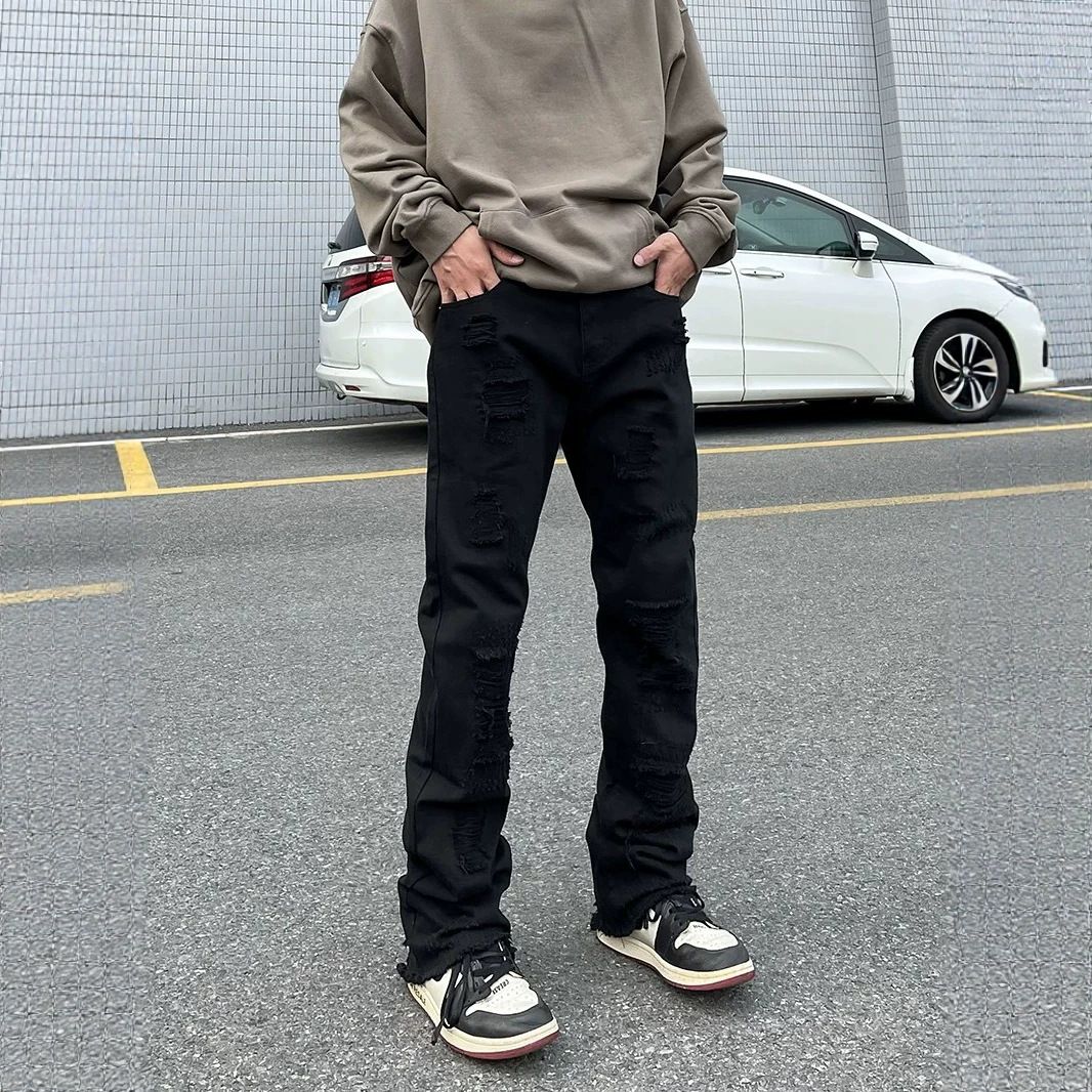 American Vintage Frayed Distressed Jeans For Men, Trendy High Street Brand Vibe, Straight Leg With Slight Flare, White Trousers._mkmklike.com